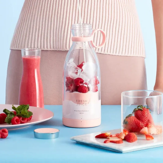 Mini Portable Blender Electric Fruit Juicer Mixers (Random Color)